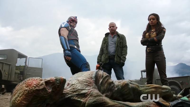 Illustration for article titled New DC/CW Crossover Trailer Reveals the Alien Menace, a Returning Foe, and More